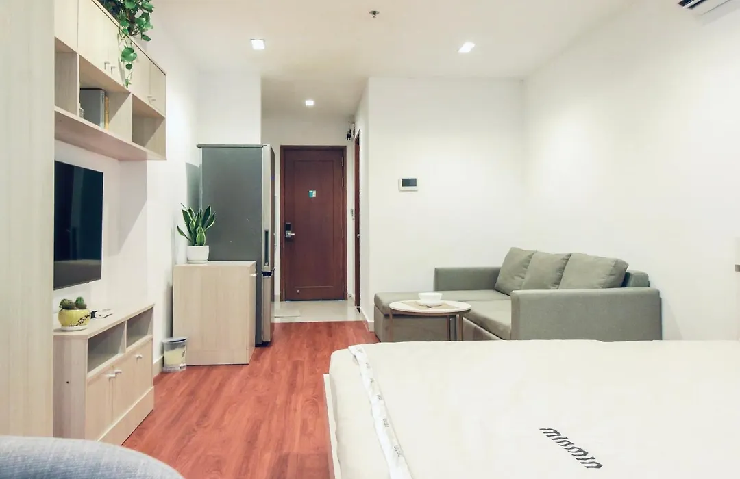 VIP-sky center- căn hộ rộng rãi, thoáng mát, yên tĩnh, tiện nghi đầy đủ - Hồ bơi miễn phí-1